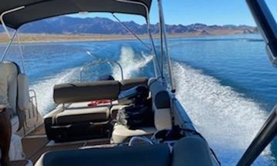 Lake Havasu: 2022 Luxury Pontoon Boat for charter! (15ppl) GB03