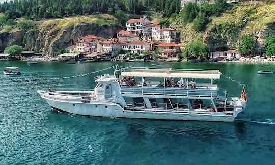 Alquile un barco de pasajeros en Ohrid, Macedonia (ARYM)