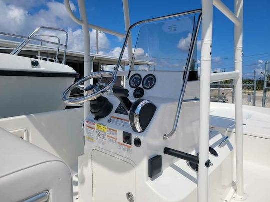 2023 Bayliner Center Console 