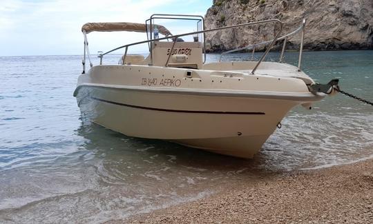 Lancha a motor Nireus 530 de 18 pies con motor de 150 hp en alquiler en Tsilivi - zakynthos