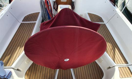 Location d'un monocoque de croisière Beneteau Oceanis Clipper 411 à Estepona