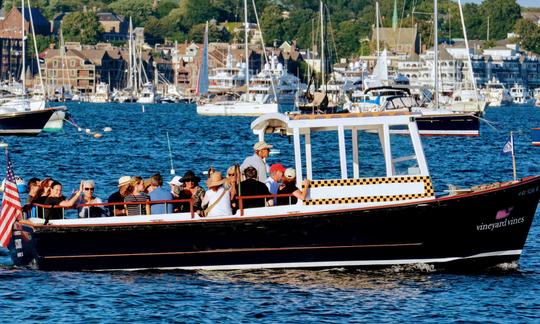 26' Brownell Powerboat for 14 people in Newport