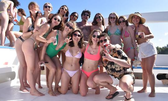 Le catamaran de fête DOLLY 🎉 Best 2025 Awards 🎉 est inclus à Punta Cana !