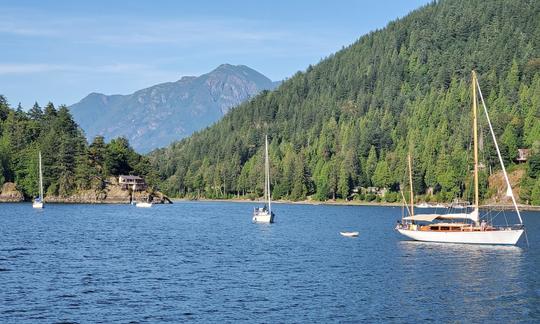 Bayliner Avanti 42' Yacht For Rent In Vancouver