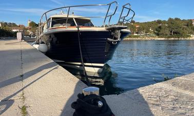 ADRIANA 36 (REFIT 2022.) Yate a motor para alquilar en la costa de Zadar