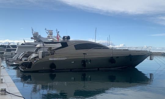 Alquiler de yate a motor de lujo Jaguar de 72 pies en el condado de Rovinj Istria