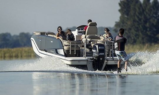 Las Vegas: Luxury Pontoon Boat for charter! Good for up to 15 people! GB03