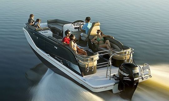 Las Vegas: Luxury Pontoon Boat for charter! Good for up to 15 people! GB03