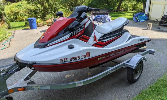 Yamaha Waverunner EX Sport, 3 plazas en Merrymeeting Lake