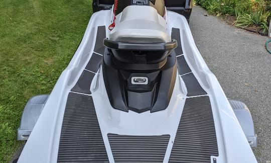 Yamaha Waverunner EX Sport, 3 plazas en Merrymeeting Lake