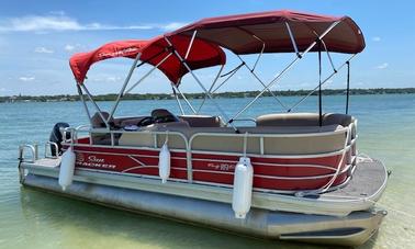 Ponton Suntracker Party Barge DLX de 22 pieds pour 10 personnes à Bay Pines. Gaz inclus !