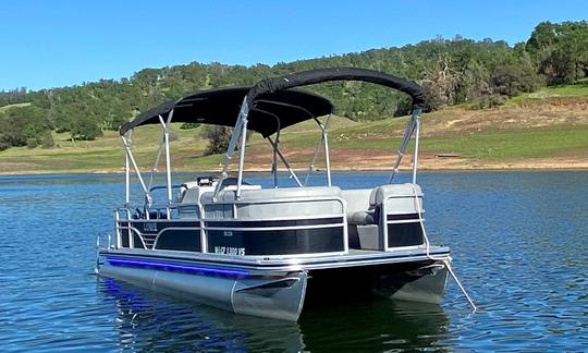 Incrível barco flutuante com TODAS as comodidades em Folsom