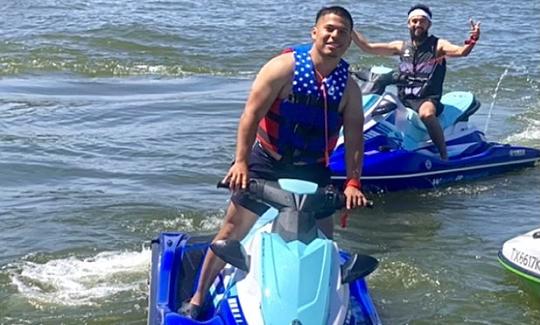 Double Trouble, 2 Yamaha Waverunner Limited on Lake Livingston