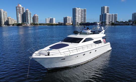 Sua melhor experiência em Miami com nosso iate Flybridge de 60 pés