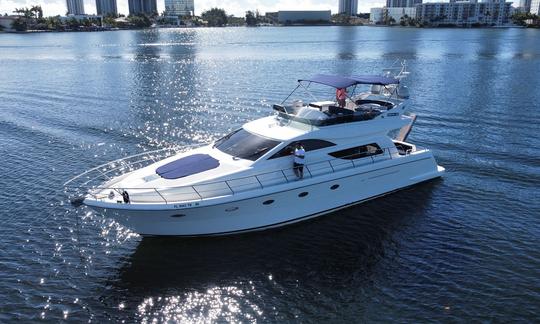 Sua melhor experiência em Miami com nosso iate Flybridge de 60 pés