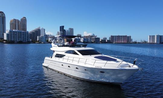 Sua melhor experiência em Miami com nosso iate Flybridge de 60 pés