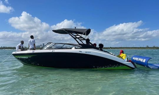 27' Yamaha 2021 Super Powerboat In Miami Beach, Florida!