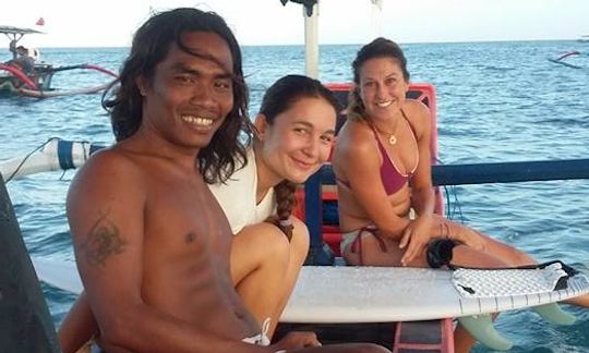 Enjoy With Friends On This 2 Person Traditional Boat in Mengwi, Bali