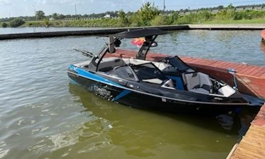 Location de Conroe Malibu Wester LSV 23 pieds à Willis, au Texas, à partir de 200$