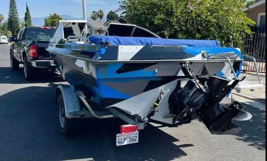 ¡Lancha rápida Bayliner Capri de 19 pies en alquiler en Long Beach!