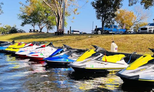 Aluguel gratuito de jet ski em Cape Coral, Flórida