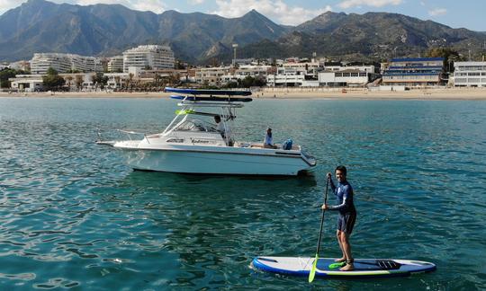 Aventura de barco em Stand Up Board! Capitão, combustível e refrigerantes incluídos