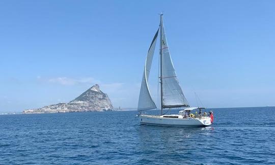 Location de voile de luxe privée à Gibraltar, pour un maximum de 6 personnes