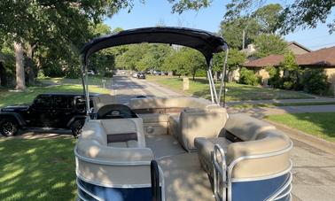 2019 Sun Tracker Party Barge 20 Pontoon Boat | Lake Arlington