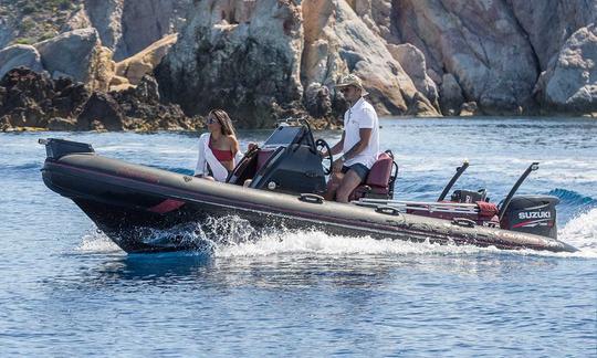 ディヴェリブ 5.50m、140hp-ギリシャ、アダマス、ミロス島でのプライベートボートレンタル