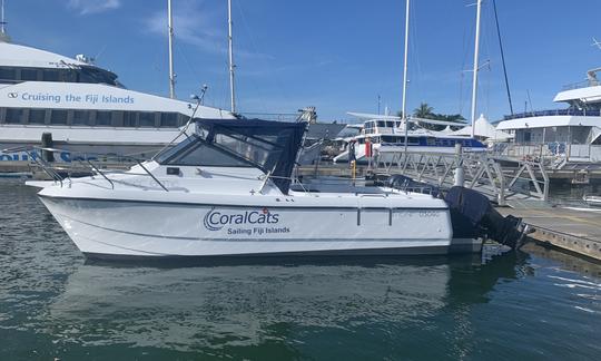 Pescador esportivo de 24' Kevlacat para alugar Denarau Marina Fiji Islands.