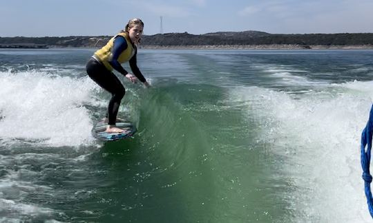 「ガス込み」グレイプバイン湖でのスーパー・エア・ノーティークG23ウェイクサーフ・レンタル