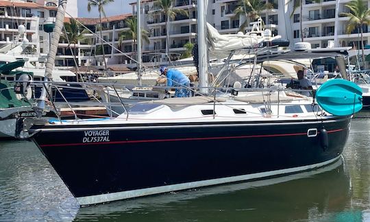 Beatiful Catalina 42' Yacht Rental in Puerto Vallarta