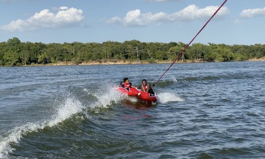 21 ft 250HP Chaparral Ssi on Lake Lewisville / Party Cove / Tubing / 5 Star Fun