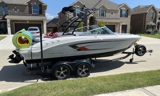 21 ft 250HP Chaparral Ssi on Lake Lewisville / Party Cove / Tubing / 5 Star Fun