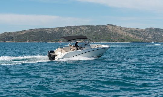 Alquiler de Quicksilver Activ 675 en Split