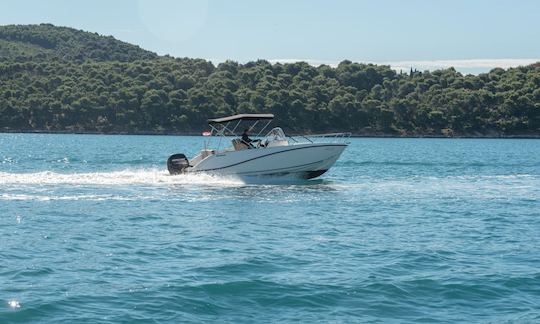 Alquiler de Quicksilver Activ 675 en Split