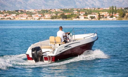 Lancha motora Reful 22 Fly para 8 personas en Nin, condado de Zadar