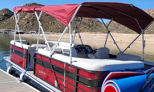 2022 Crest 240LX Tritoon para alugar em Roosevelt Lake com capacidade para 12 pessoas!