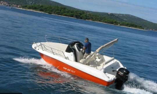 ¡Lancha motora Insidias Marine HM22 en alquiler en Nin, condado de Zadar!