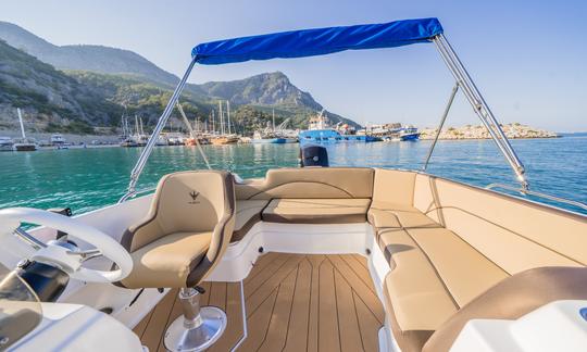 Alestar Promax 22' Deck Boat Rental in Dubrovnik, Dubrovnik-Neretva County