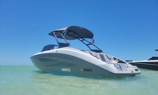 Enjoy This 2022 25ft Yamaha Bowrider on the intracoastal or gulf near SARASOTA