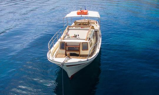 Traditional wooden for private cruises.