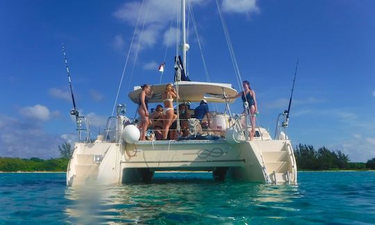 Location de catamaran PDQ de 36 pieds à Puerto Aventuras, Mexique