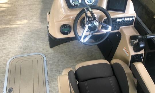 Barletta 24QC Luxury Tritoon 2022 para alquilar en Gulf Shores o Orange Beach