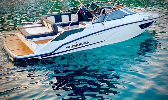 Novo iate Grandezza 25 S Cruiser para alugar em Opatija