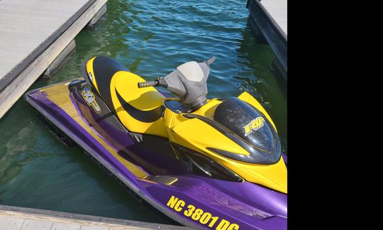 Divertidos alquileres de motos acuáticas para pasar tiempo en familia en Lake Norman, CAROLINA DEL NORTE