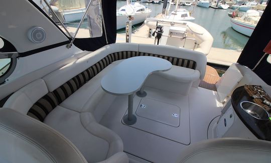 Beautiful 42ft Luxury Motor Yatch Downtown Toronto 