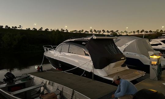 Nouveau yacht à moteur Triton 370 HT à Mariano Roque Alonso !