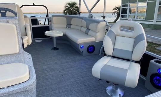 Get out on the water with this Brand New 7 Person Pontoon Rental on the Destin Harbor. 

Comes with your very own captain for the day. This 2022 ponto