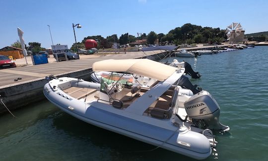 23 ft Robinzon RIB Rental for Up to 10 People in Medulin, Croatia